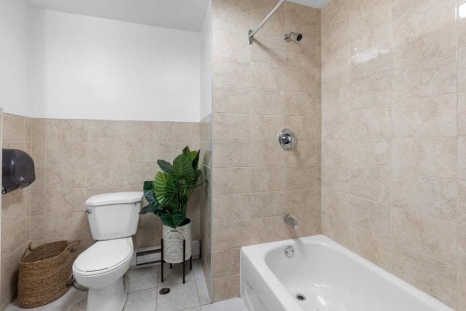 Double or Twin Room with Shared Bathroom