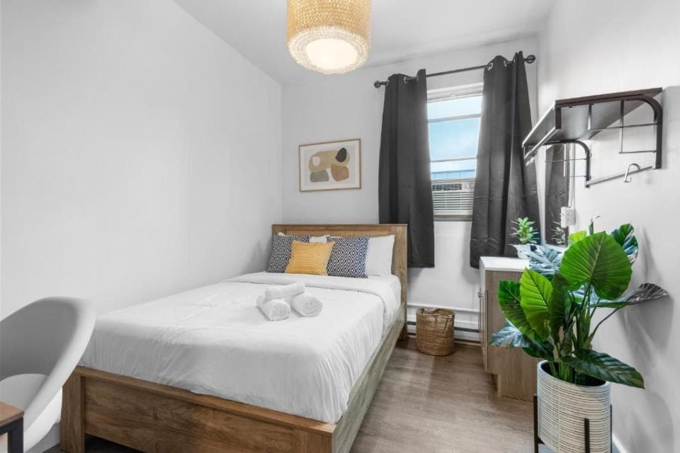 Double or Twin Room with Shared Bathroom