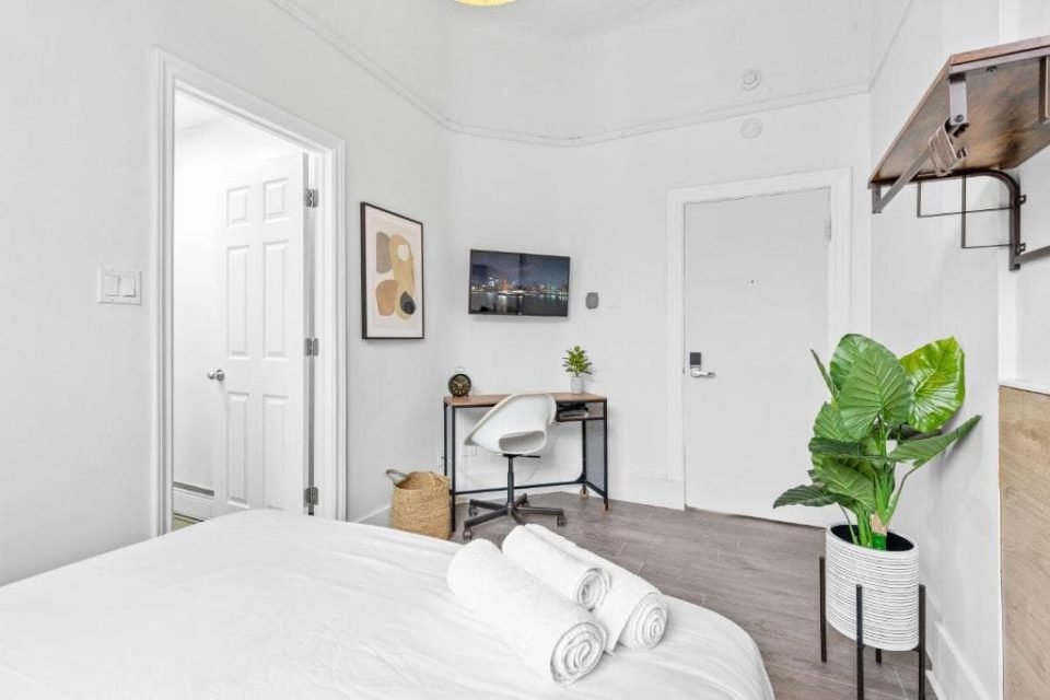 Double Room with Private Bathroom