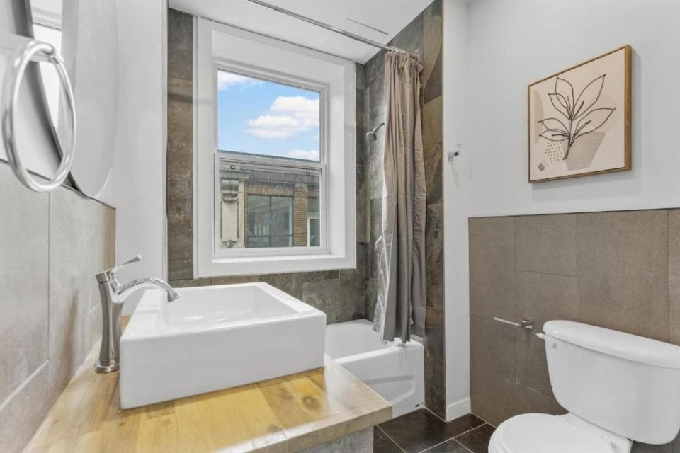 Deluxe Double Room with Shower