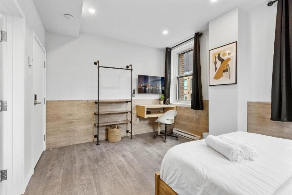 Deluxe Double Room with Shower