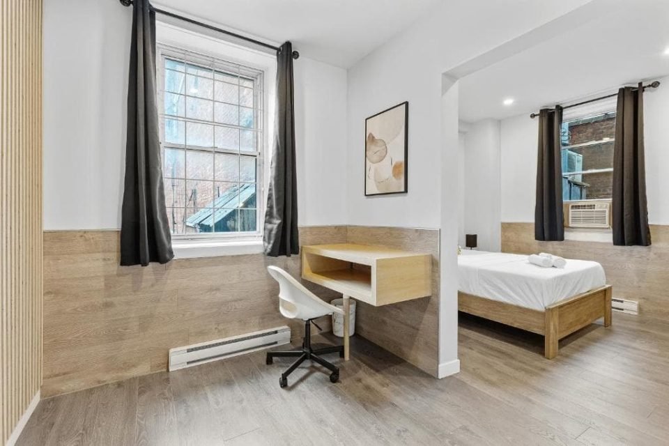 Deluxe Double Room with Shower